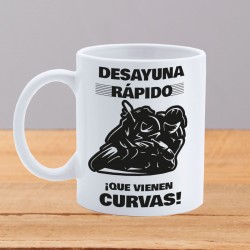 Taza motera personalizada - Desayuna que vienen curvas 2